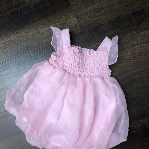 Light pink ruffle bubble romper 6 mo - Picture 3 of 3